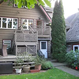 *** Guest house Point Grey Canada